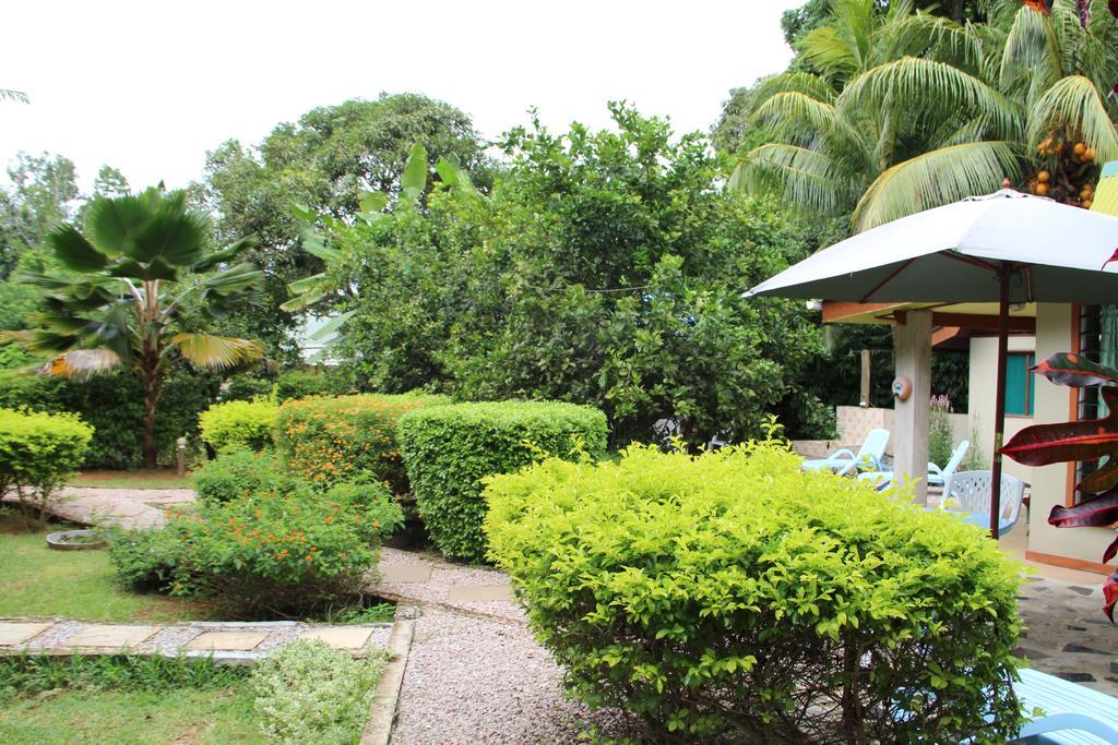 Belle Des Iles Bed & Breakfast La Digue Bagian luar foto